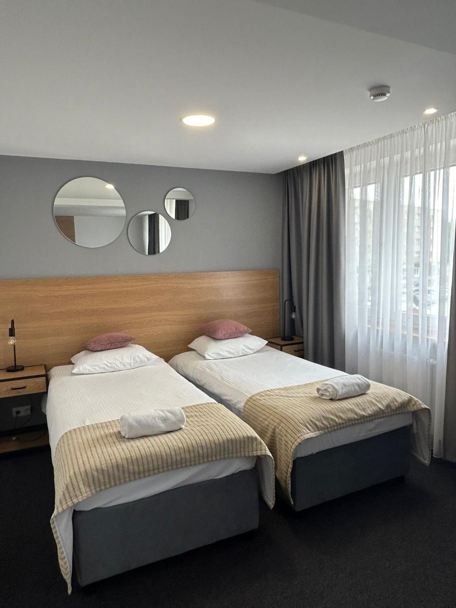 Gold Hotel Złotoryja Kültér fotó