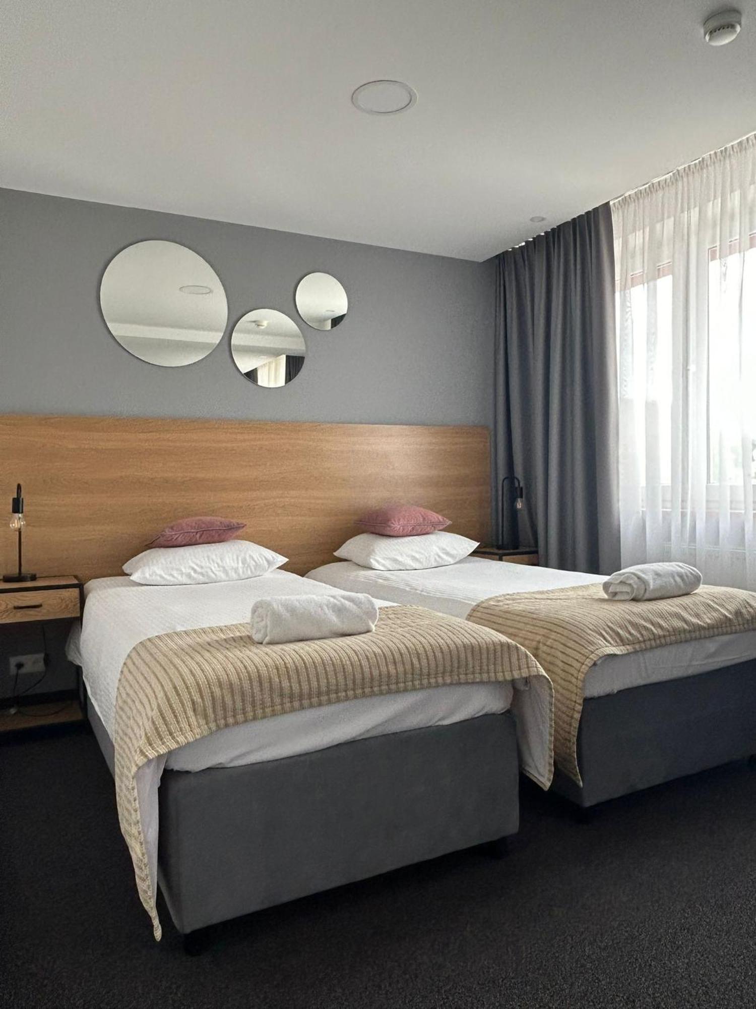 Gold Hotel Złotoryja Kültér fotó