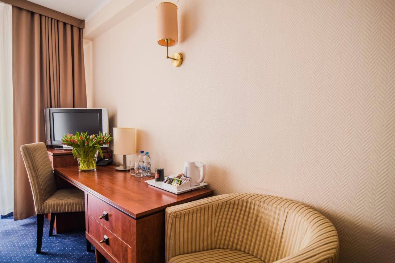 Gold Hotel Złotoryja Kültér fotó